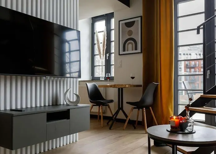 - Old Town - Chic - Jana Pawla 33 *